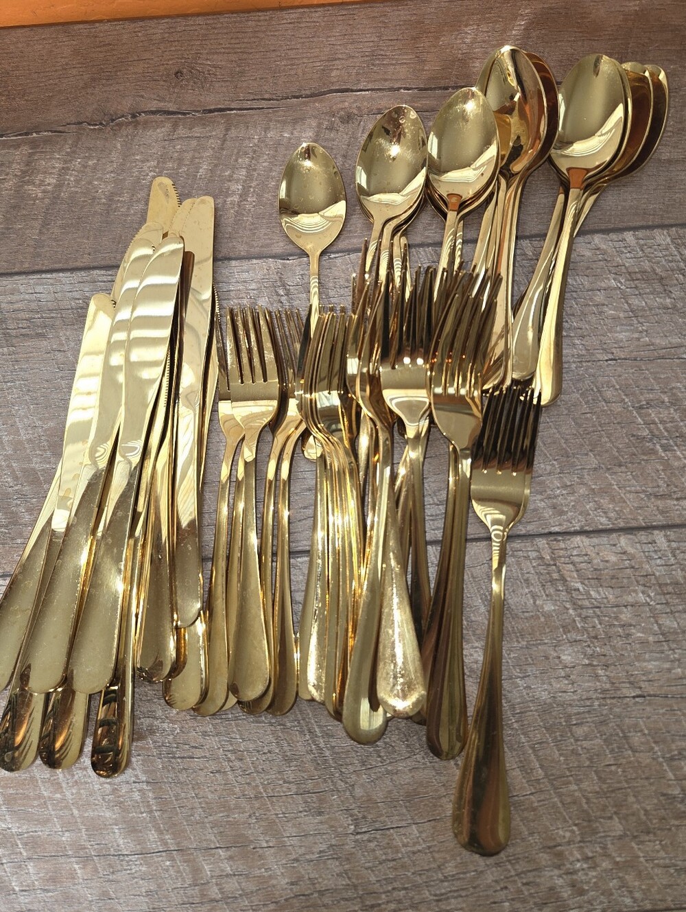 60pc Gold Stainless Steel Flatwear Set